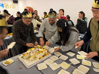 生日燃激情，團(tuán)建展活力