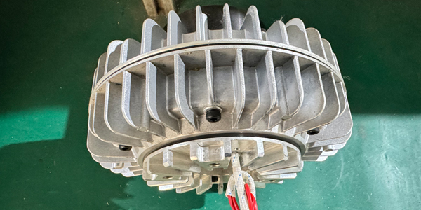 為什么包裝機設(shè)備選擇磁粉剎車器運行更穩(wěn)定？